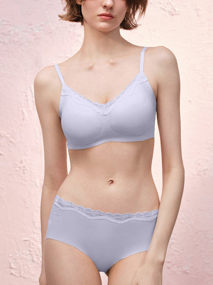 Basic Seamless Lace-Trimmed V-Neck Bralette - Smart Size