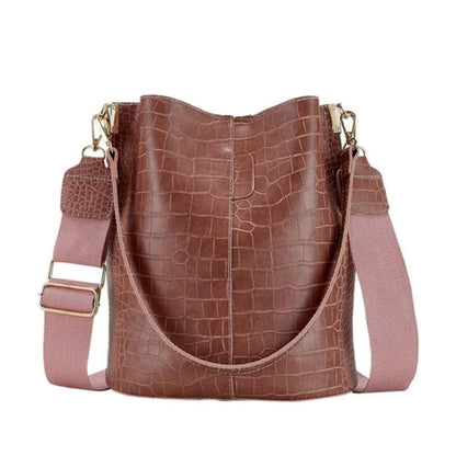 Bolsa Feminina de Couro Bia - Frete Grátis