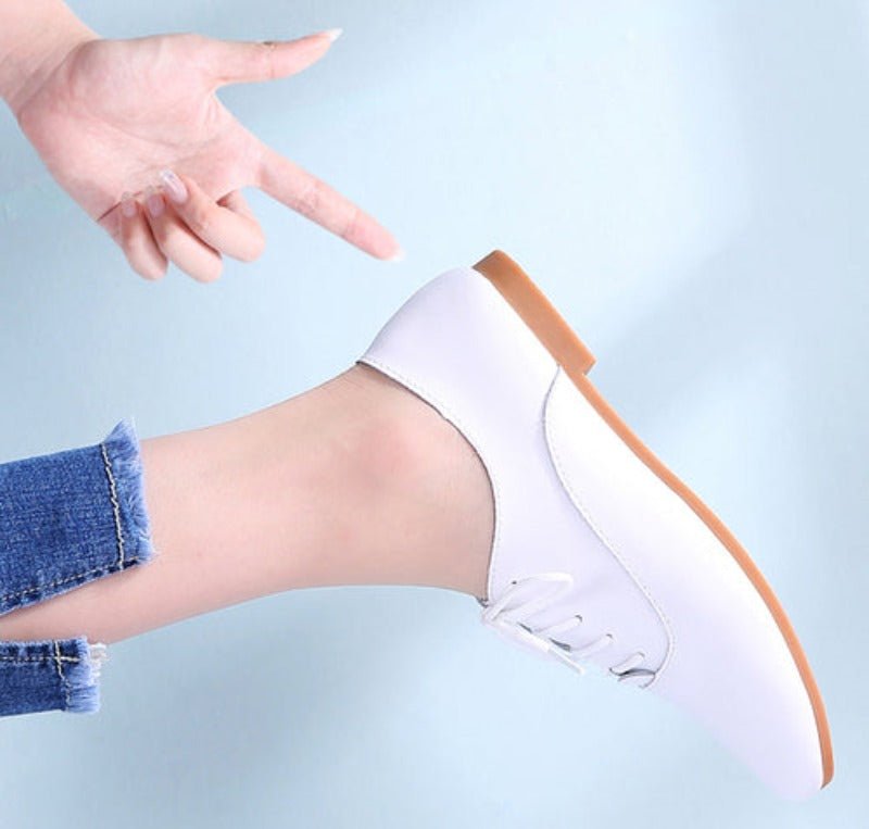 Tênis Casual Feminino de Couro Basic Comfort - Frete Grátis