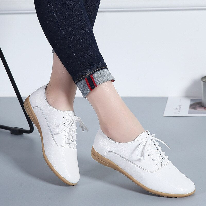 Tênis Casual Feminino de Couro Basic Comfort - Frete Grátis