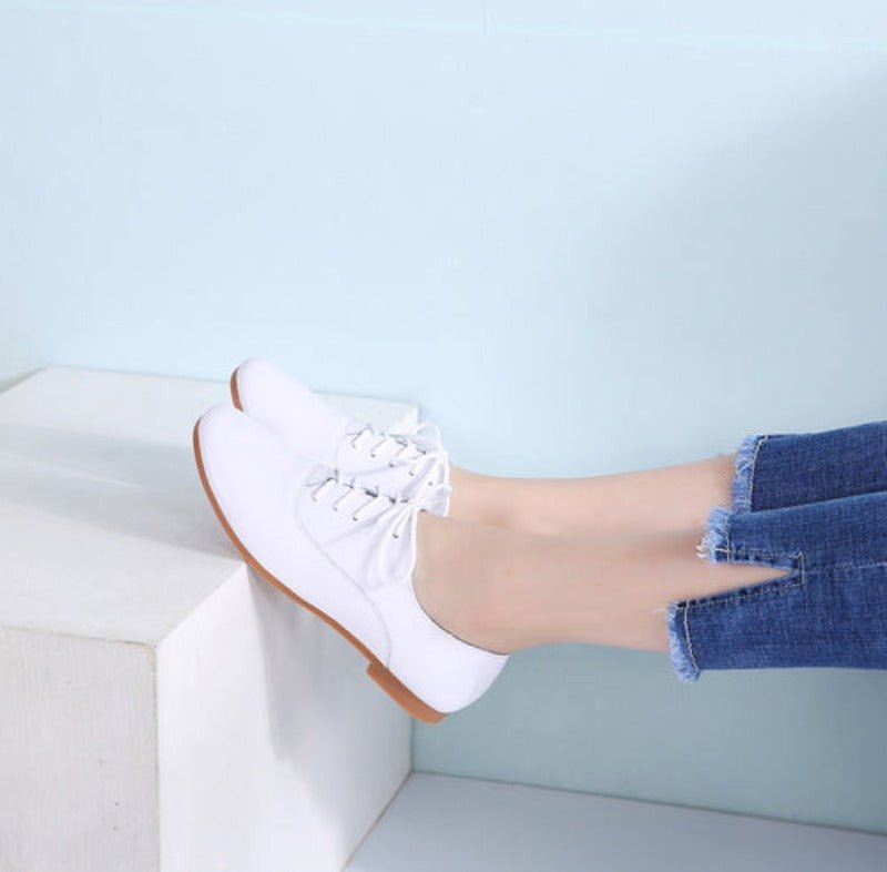 Tênis Casual Feminino de Couro Basic Comfort - Frete Grátis